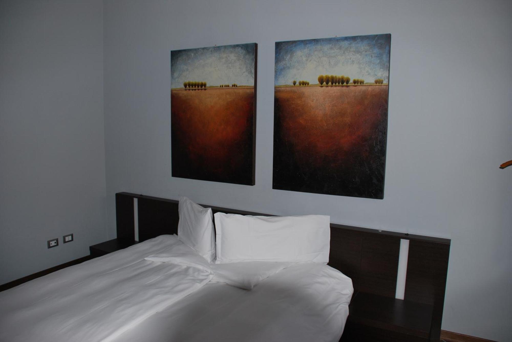 Residence Corona Grossa Cirie Bagian luar foto